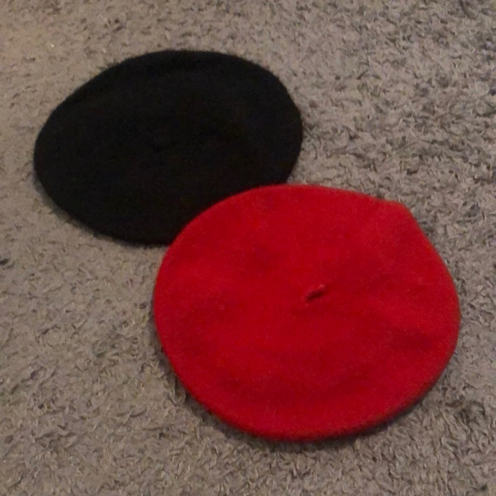 Red & Black beret hat new never worn